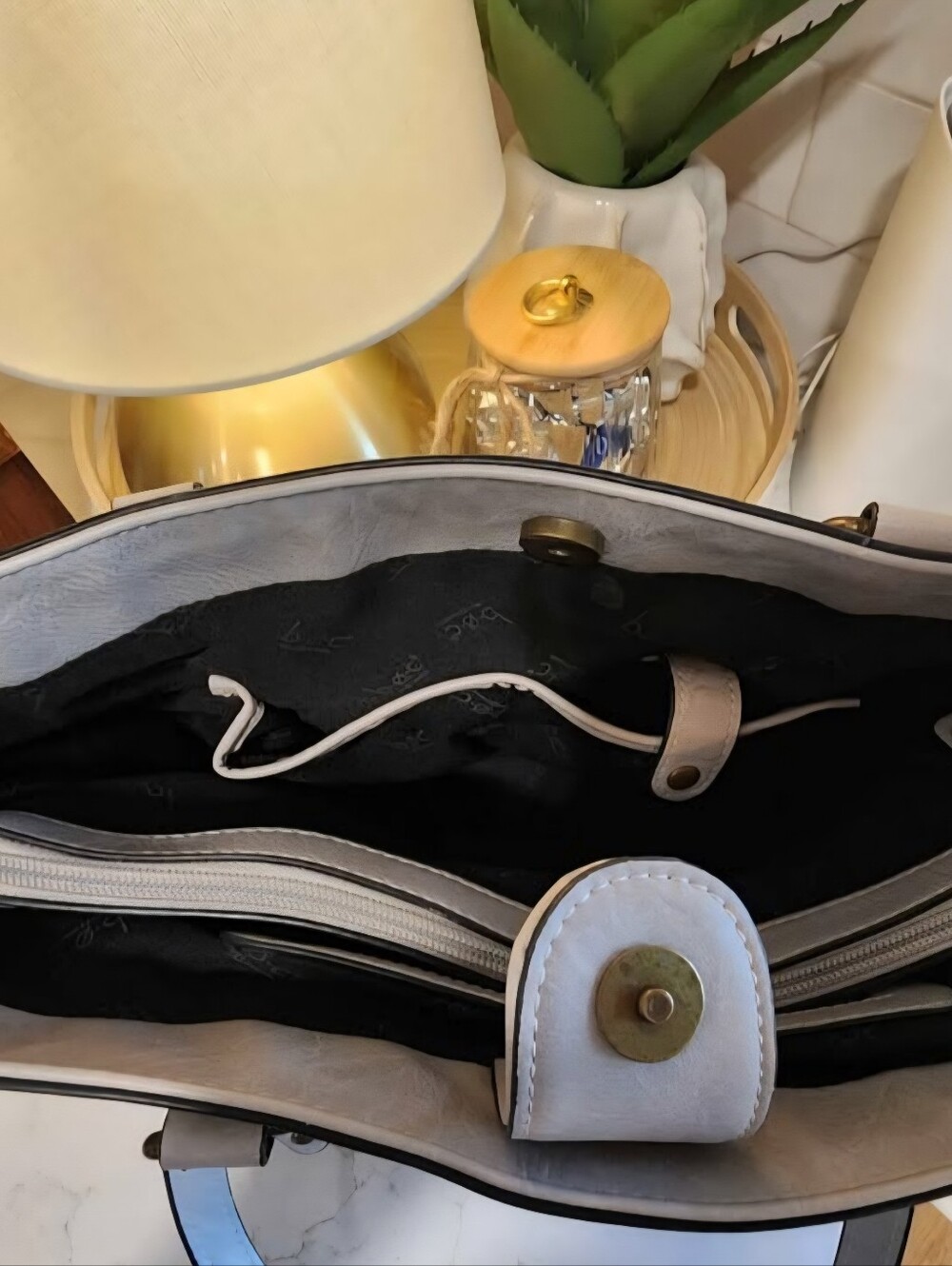 Born. B.O.C gray Purse - Picture 5 of 7